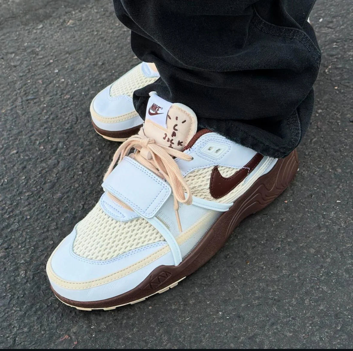 Nike Zoom Field Jaxx Travis Scott Light Chocolate