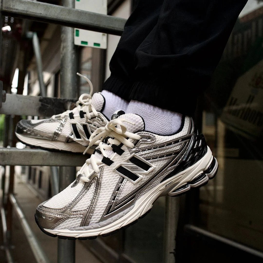 New Balance 1906r Silver Black